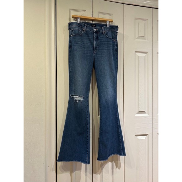 EXPRESS High Rise Flare Supersoft Ripped Knee Raw Hem Bell Bottom Stretch Jeans - Picture 4 of 11